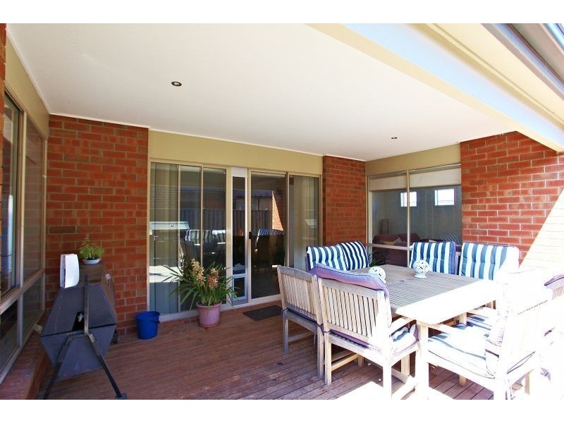 28 Eucumbene Road, Wyndham Vale VIC 3024