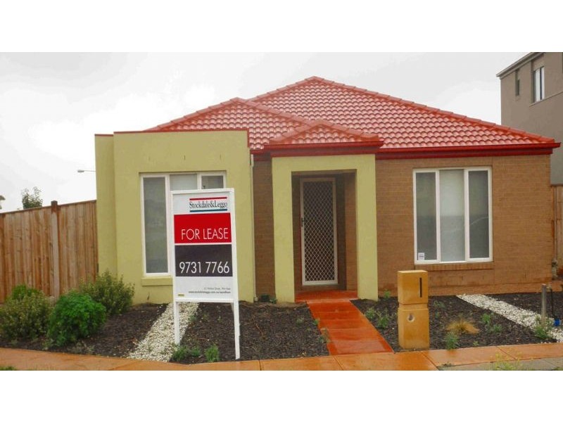 13 Waterways Blvd, Williams Landing VIC 3027