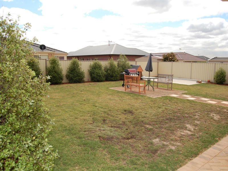 9 St Michael Drive, Tarneit VIC 3029