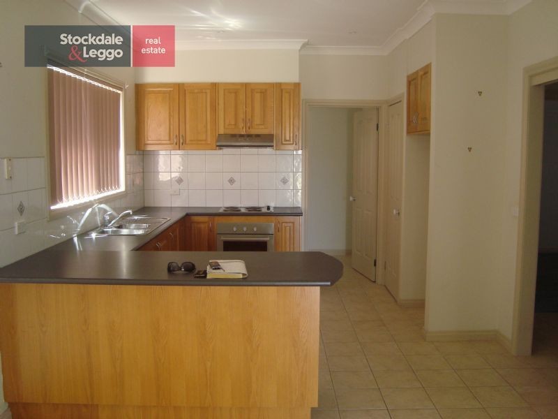 1/92 Thames Blvd, Werribee VIC 3030