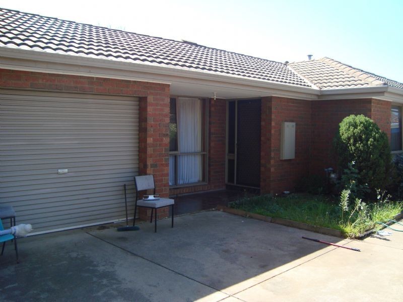2/29 Duetgam Street, Werribee VIC 3030