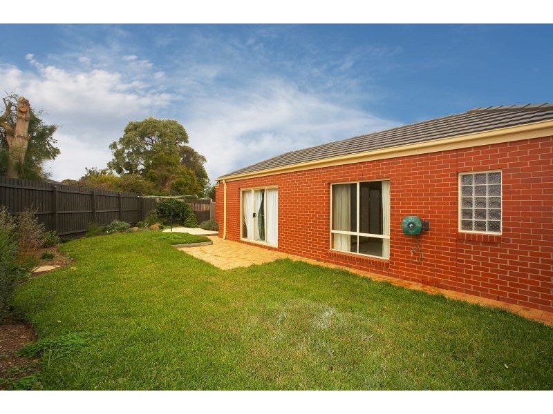 6 Manorvale Prd, Werribee VIC 3030