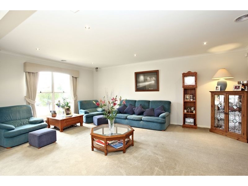 8 Waratah Road, Werribee VIC 3030