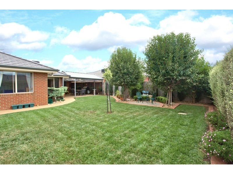 8 Waratah Road, Werribee VIC 3030