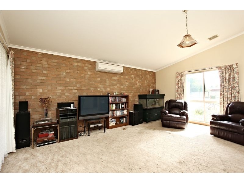 36 Montpellier Drive, Werribee VIC 3030