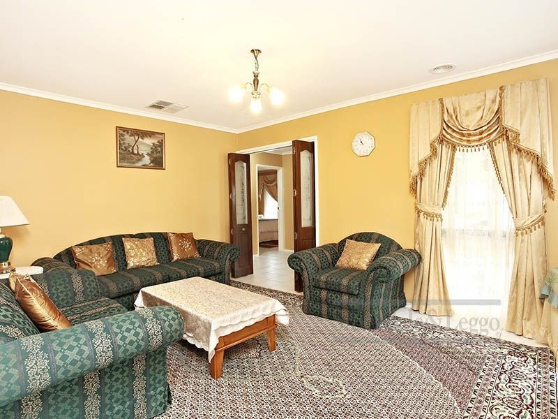 17 Smeaton Avenue, Hoppers Crossing VIC 3029