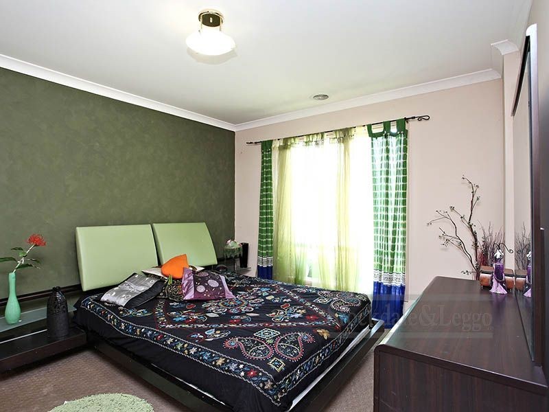 8 Ellesmere Court, Truganina VIC 3029