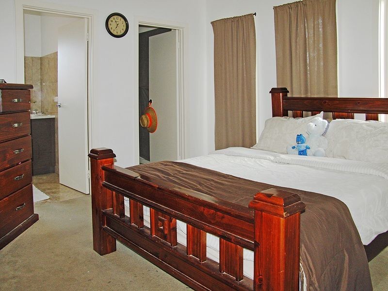 5 Whitehouse Avenue, Truganina VIC 3029