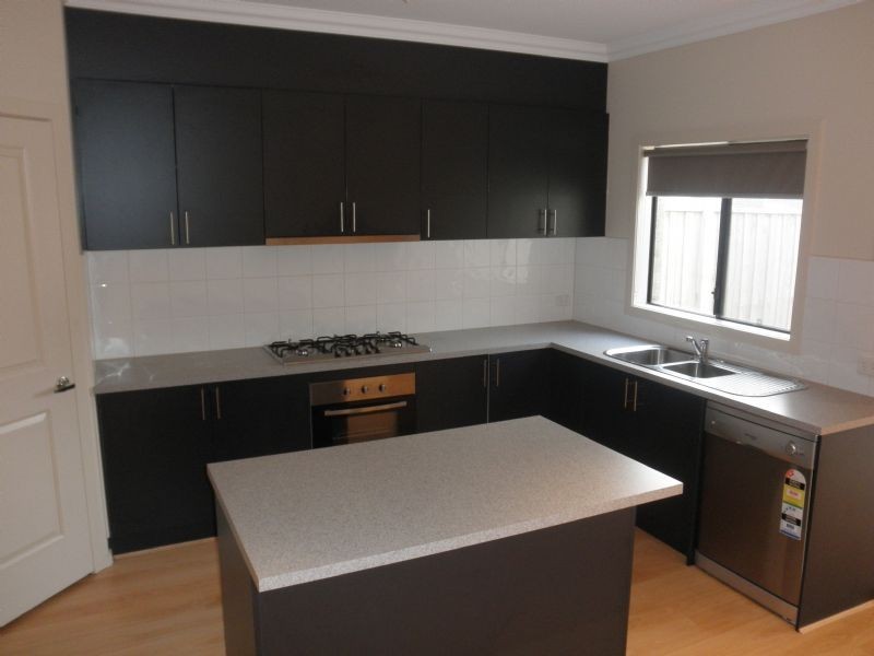 31 Oceanwave Parade, Point Cook VIC 3030