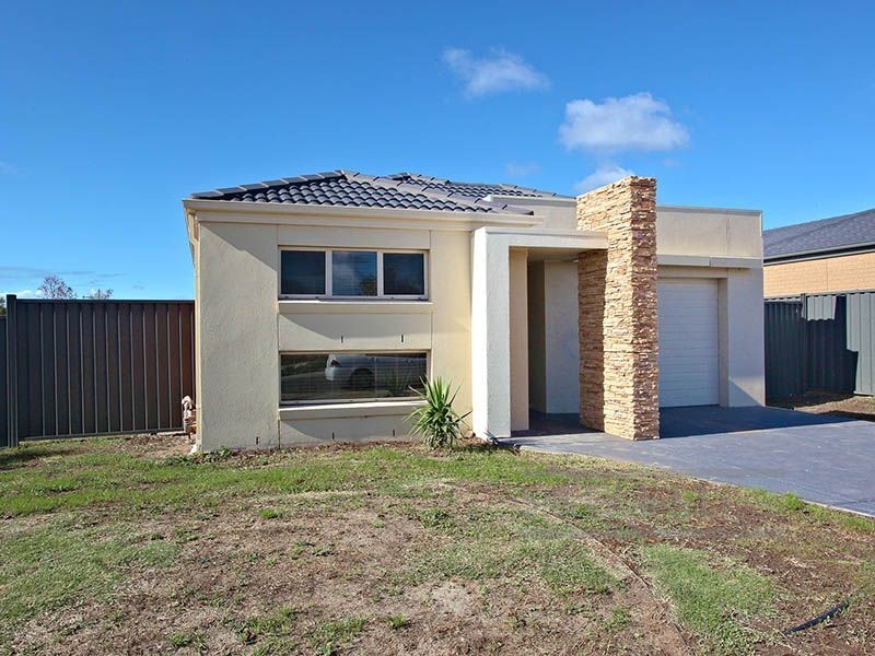 8 Stony Brook Way, Truganina VIC 3029