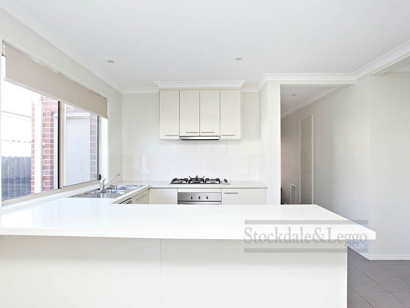 8 Stony Brook Way, Truganina VIC 3029