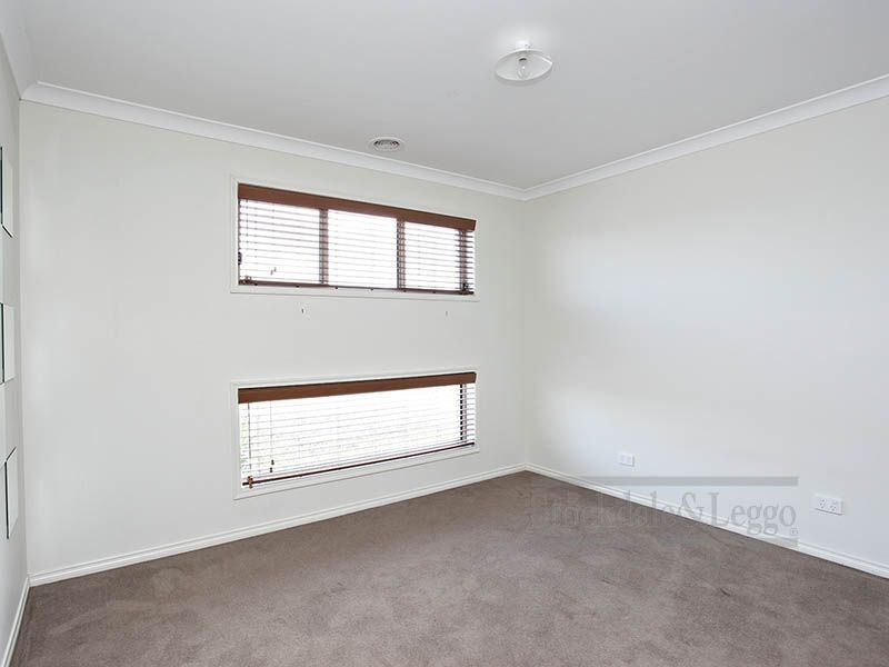 8 Stony Brook Way, Truganina VIC 3029