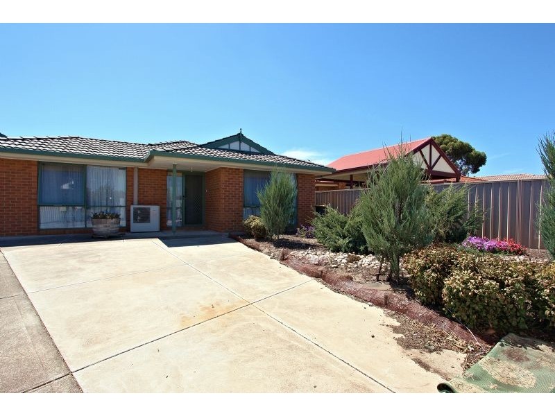 126 Cambridge Cres, Werribee VIC 3030