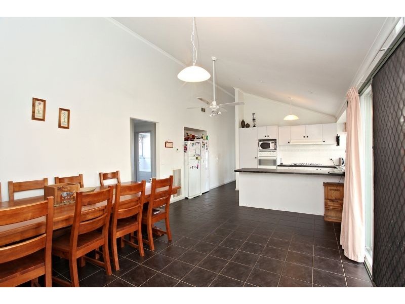 126 Cambridge Cres, Werribee VIC 3030