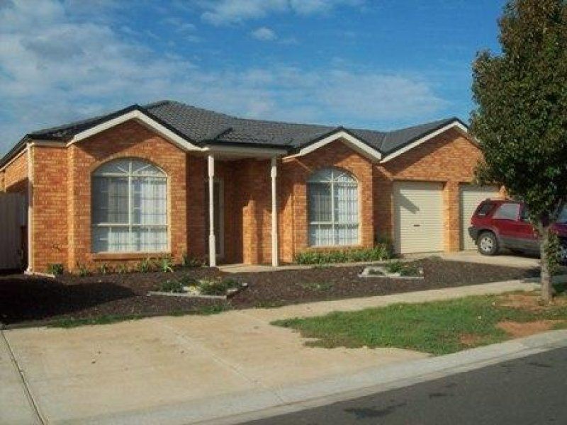 31 Macadamia Grove, Werribee VIC 3030