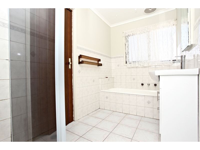 1 Budgie Crt, Werribee VIC 3030