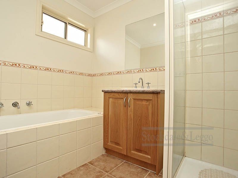1/21 Hooker Road, Werribee VIC 3030
