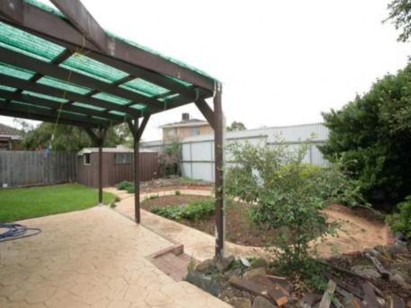 33 Hampstead Drive, Hoppers Crossing VIC 3029