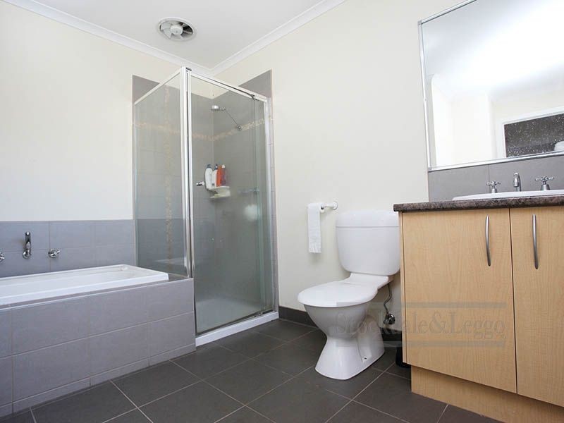 9/12 Mingos Court, Werribee VIC 3030