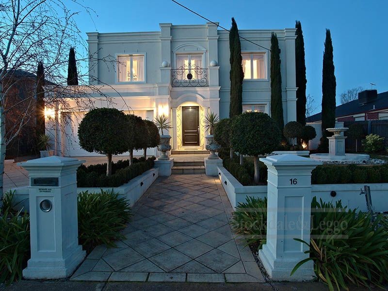 16 Westleigh Drive, Werribee VIC 3030