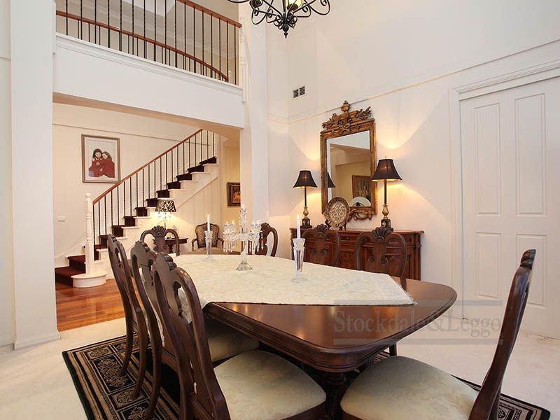 16 Westleigh Drive, Werribee VIC 3030