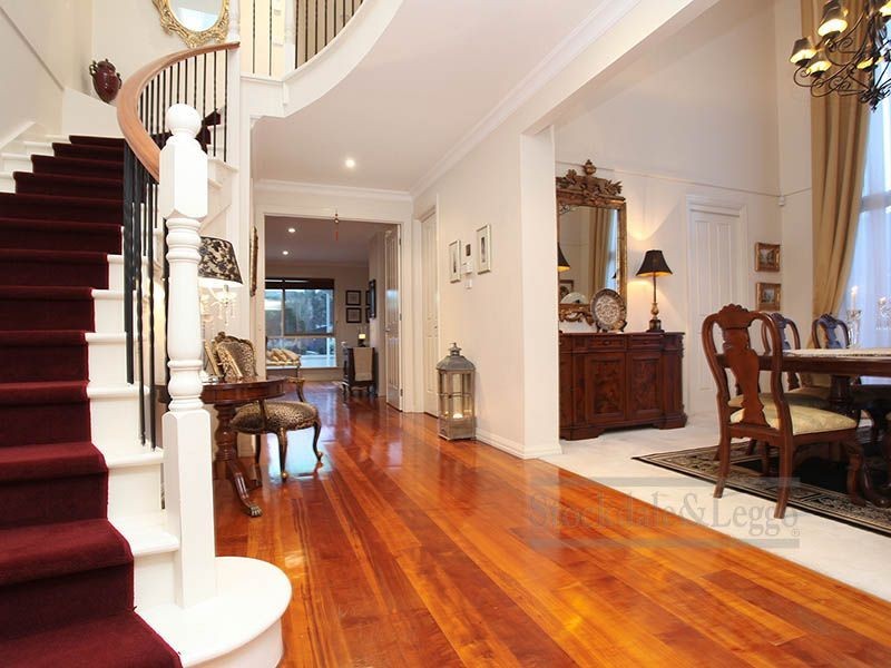 16 Westleigh Drive, Werribee VIC 3030