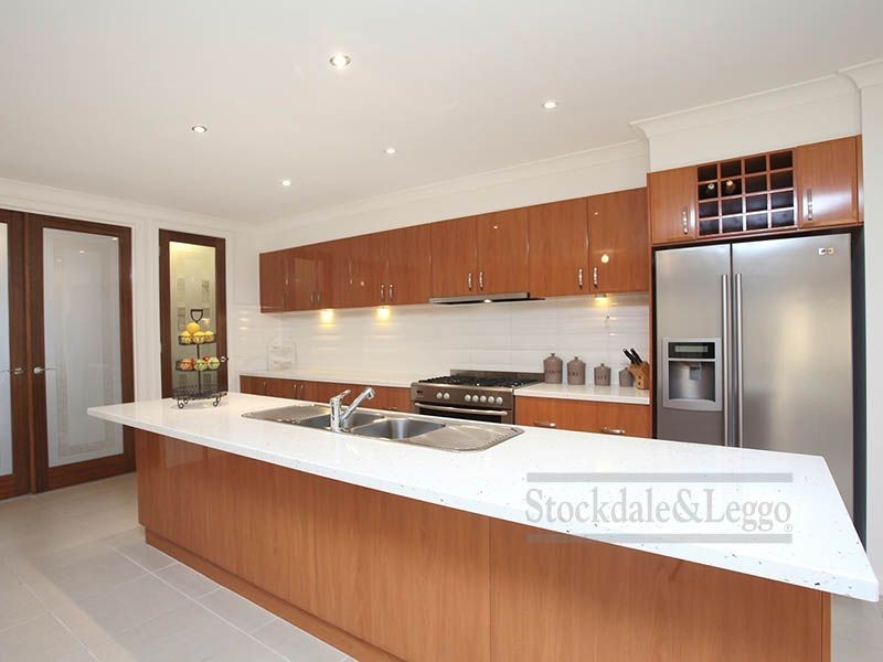 10 Yankos Drive, Werribee VIC 3030