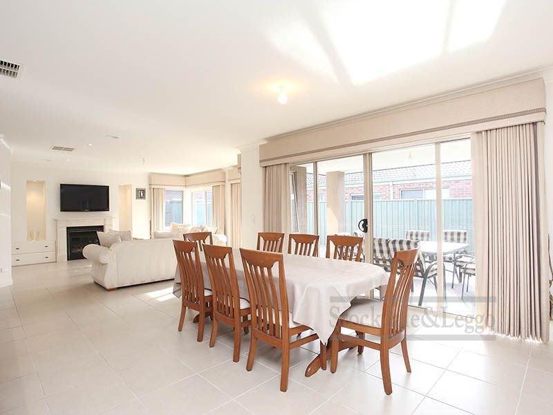 10 Yankos Drive, Werribee VIC 3030