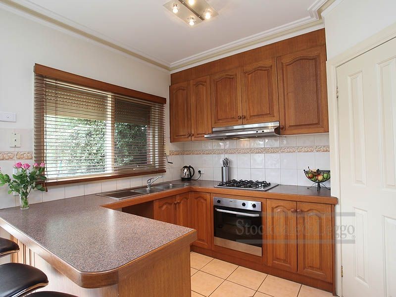 1 Carly Tce, Werribee VIC 3030