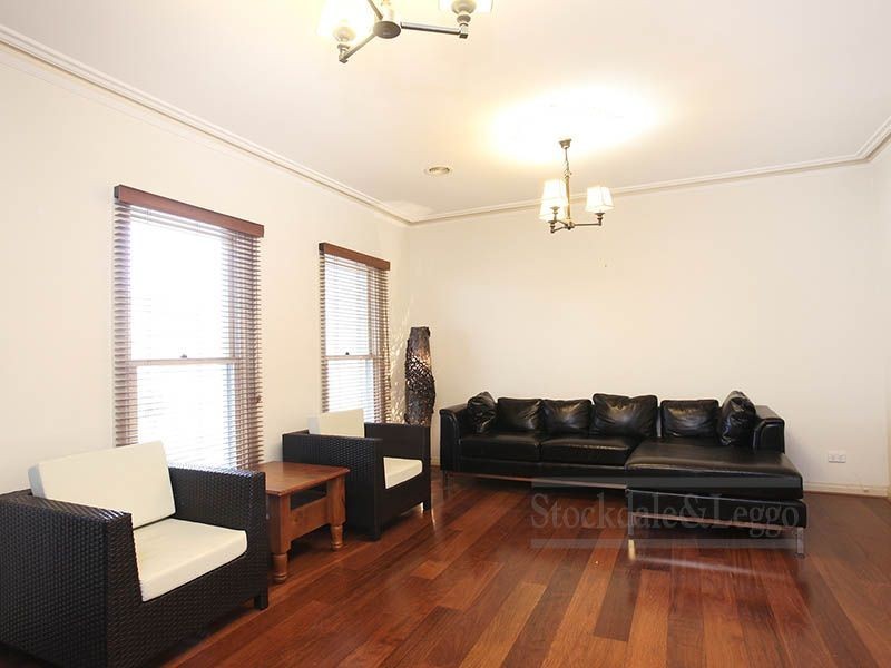 1 Carly Tce, Werribee VIC 3030