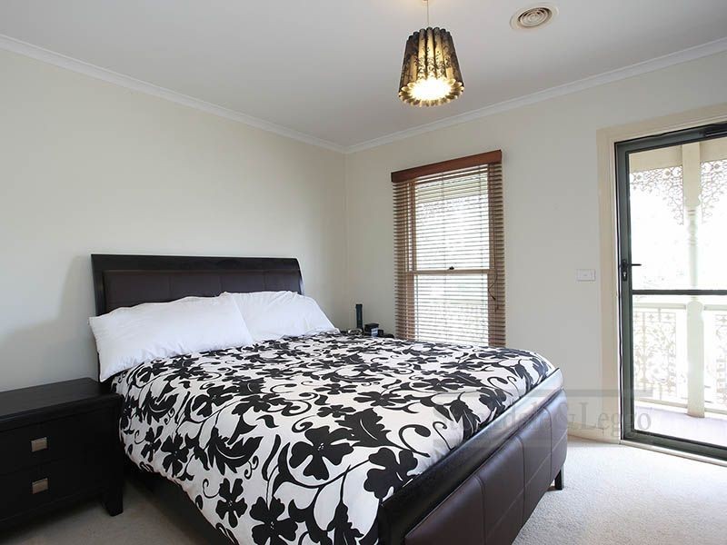 1 Carly Tce, Werribee VIC 3030