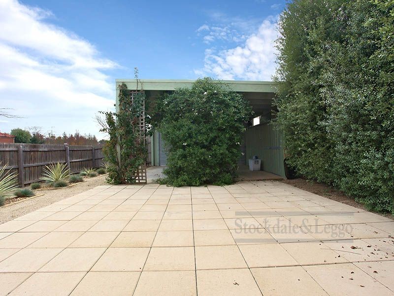 1 Carly Tce, Werribee VIC 3030