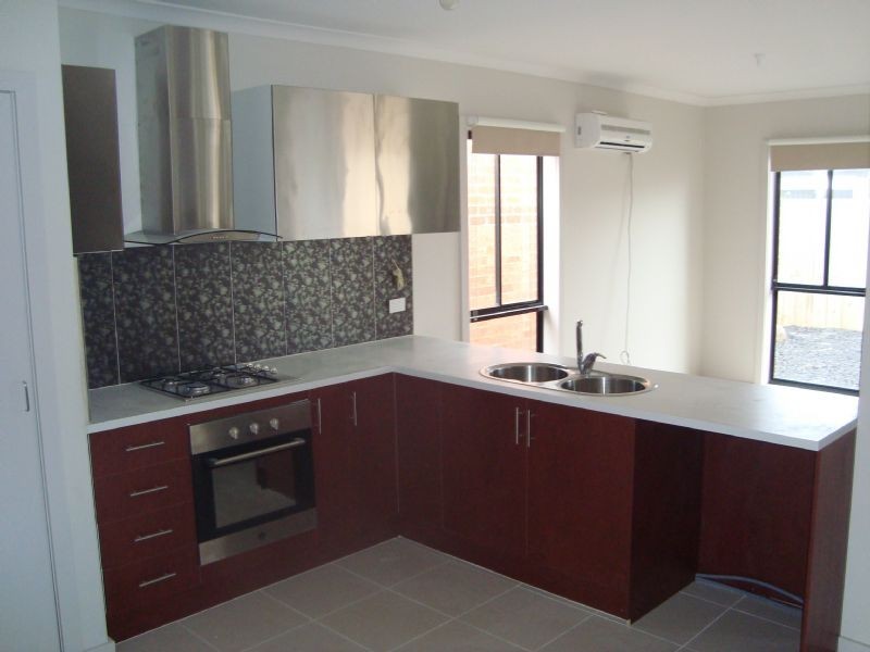 2 & 3/17 Odessa Court, Werribee VIC 3030