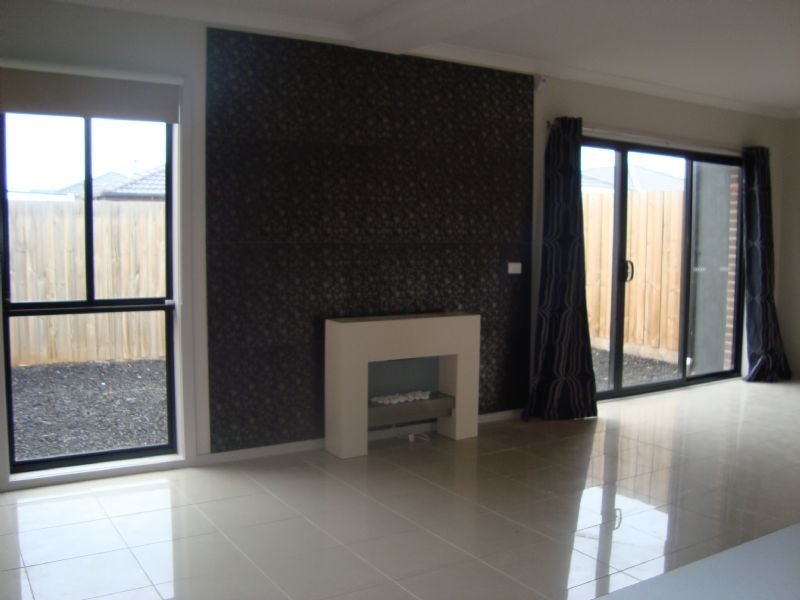 2 & 3/17 Odessa Court, Werribee VIC 3030