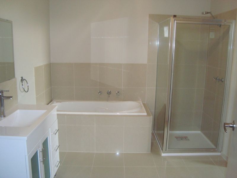 2 & 3/17 Odessa Court, Werribee VIC 3030