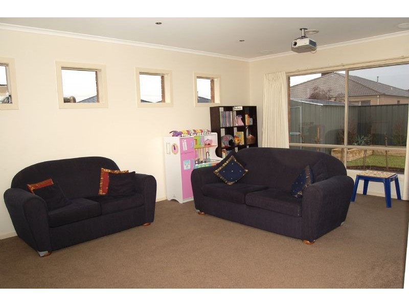 6 Stroud Glen, Tarneit VIC 3029