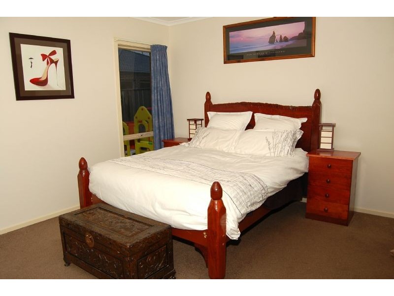 6 Stroud Glen, Tarneit VIC 3029