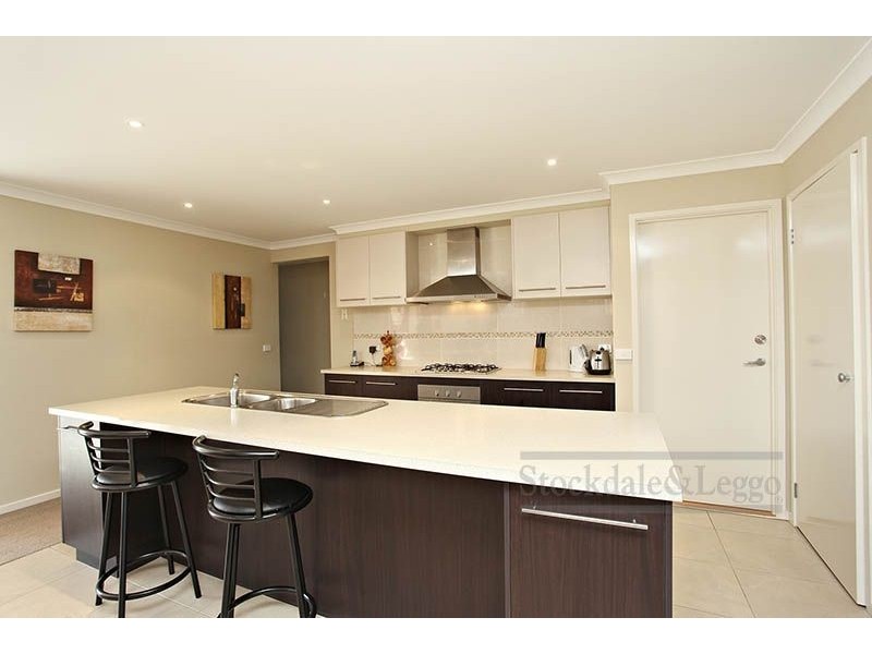 13 Gunyong Cres, Wyndham Vale VIC 3024