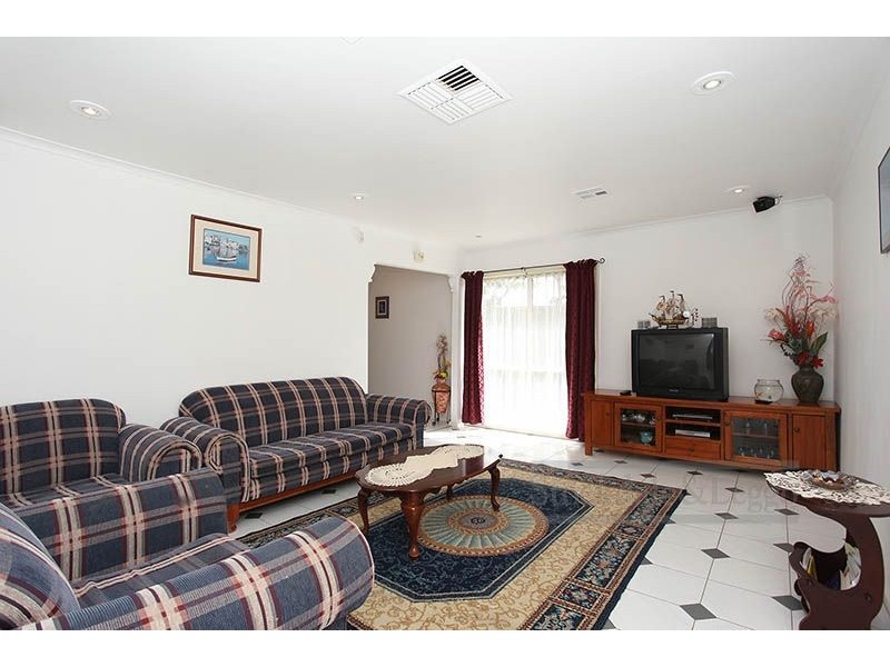 2 Brolga Court, Werribee VIC 3030