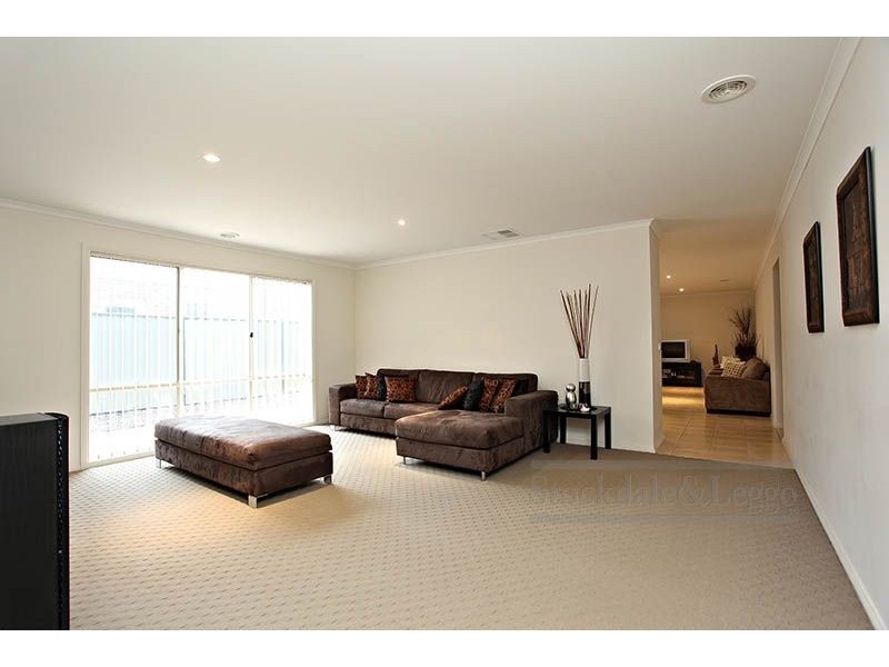 10 Blackbird Street, Tarneit VIC 3029