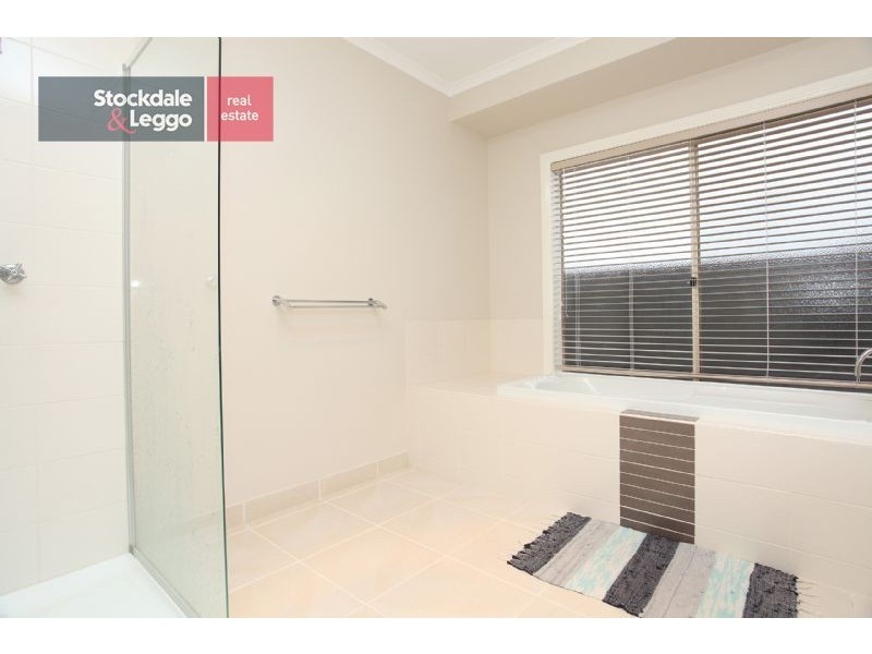 34 Nighthawk Road, Tarneit VIC 3029