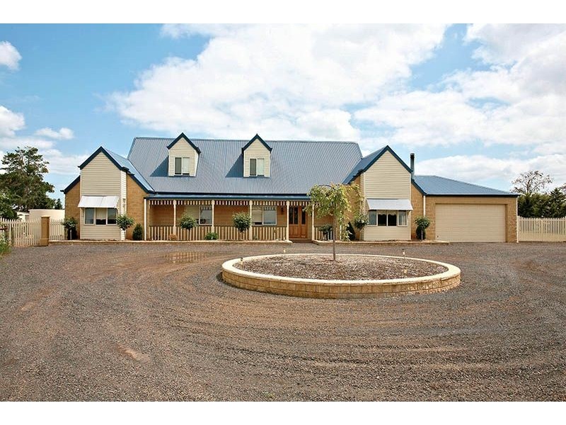 45 Gard Road, Mount Cottrell VIC 3024