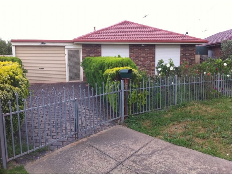 5 Pardolote Close, Werribee VIC 3030