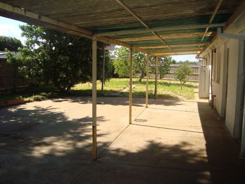 6 Thrush Court, Werribee VIC 3030