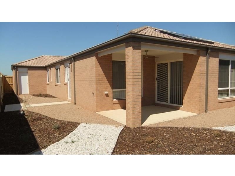 80 James Cook Drive, Truganina VIC 3029