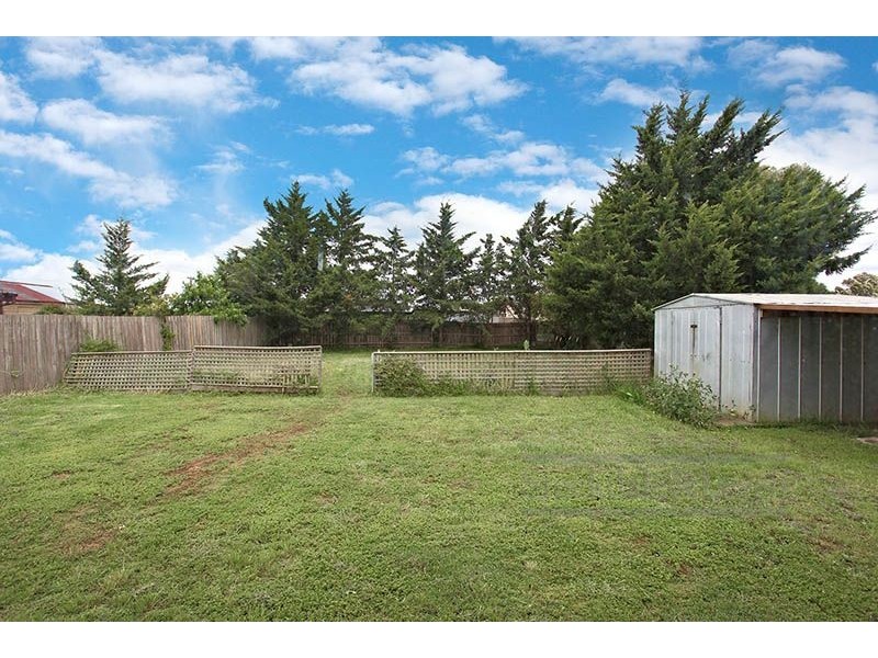 6 Dotterel Court, Werribee VIC 3030