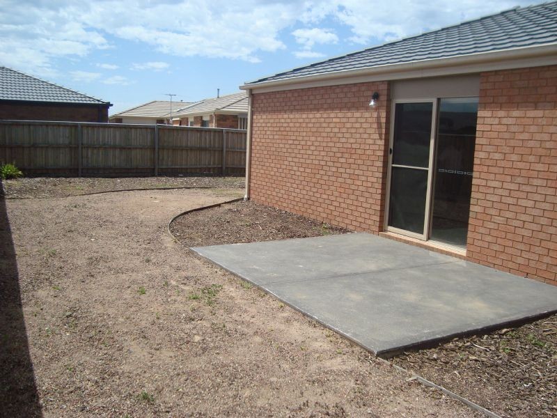 10 Gungurra Grove, Wyndham Vale VIC 3024