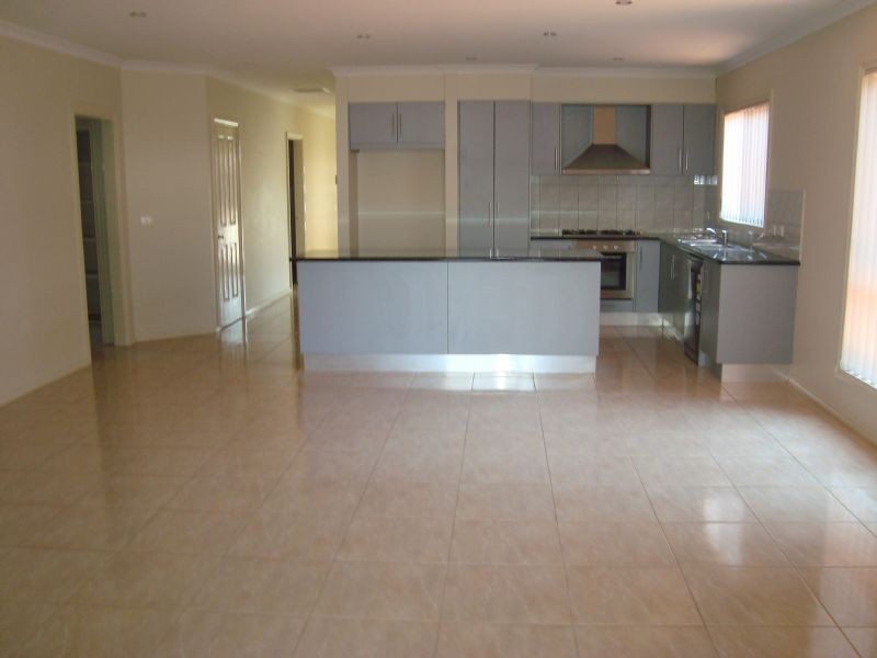 10 Corfu Avenue, Tarneit VIC 3029