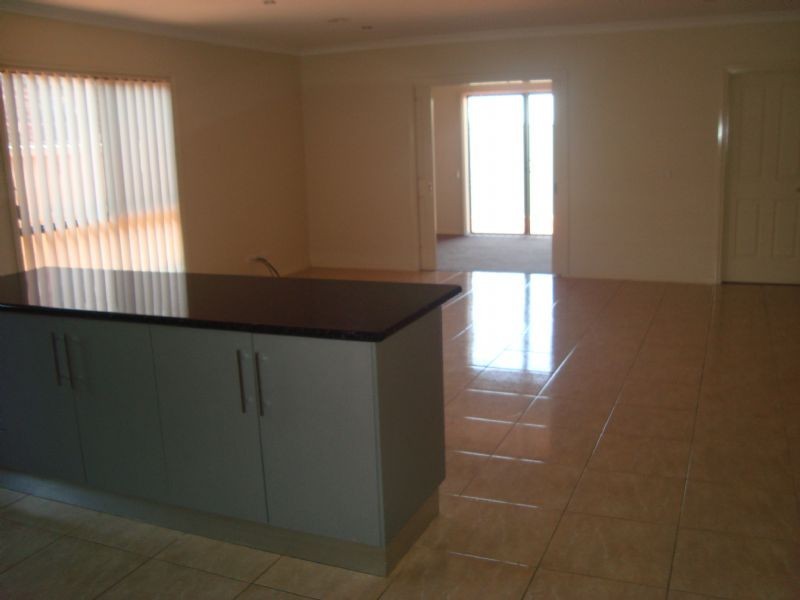 10 Corfu Avenue, Tarneit VIC 3029