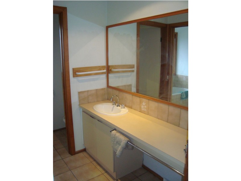 76 Bellbridge Drive, Hoppers Crossing VIC 3029